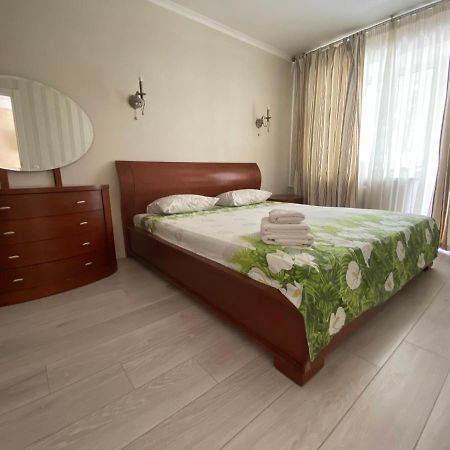 Apartment on Prospiekt Pobiedy 18 Kiew Exterior foto
